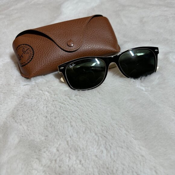 Ray-Ban Sunglasses - Picture 3 of 3